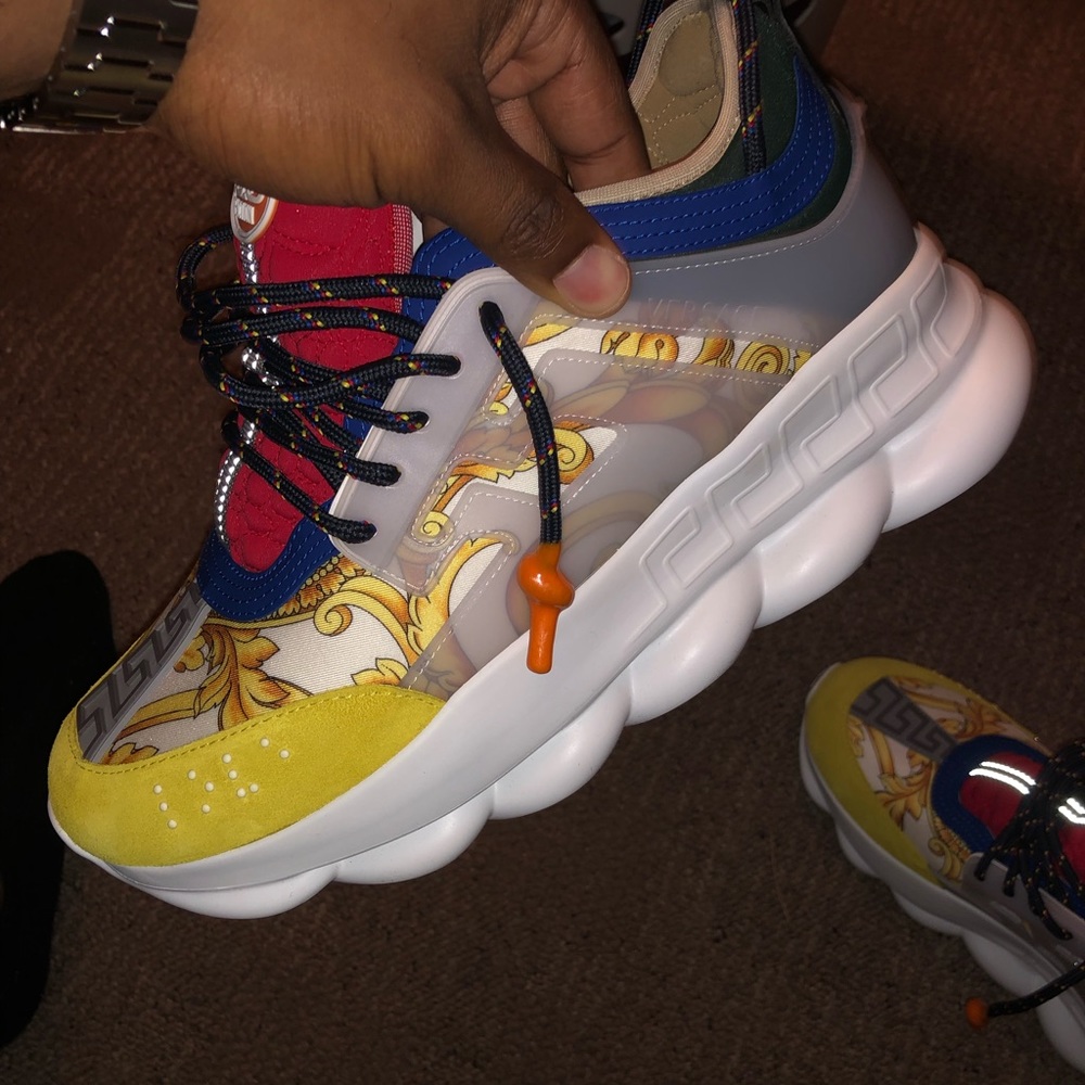 Versace chain reaction